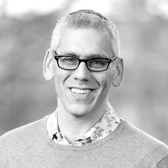 A Naval Officer, a Rabbi, and an Options Trader Walk Into a Bar. All Three Are Phillip Lieberman